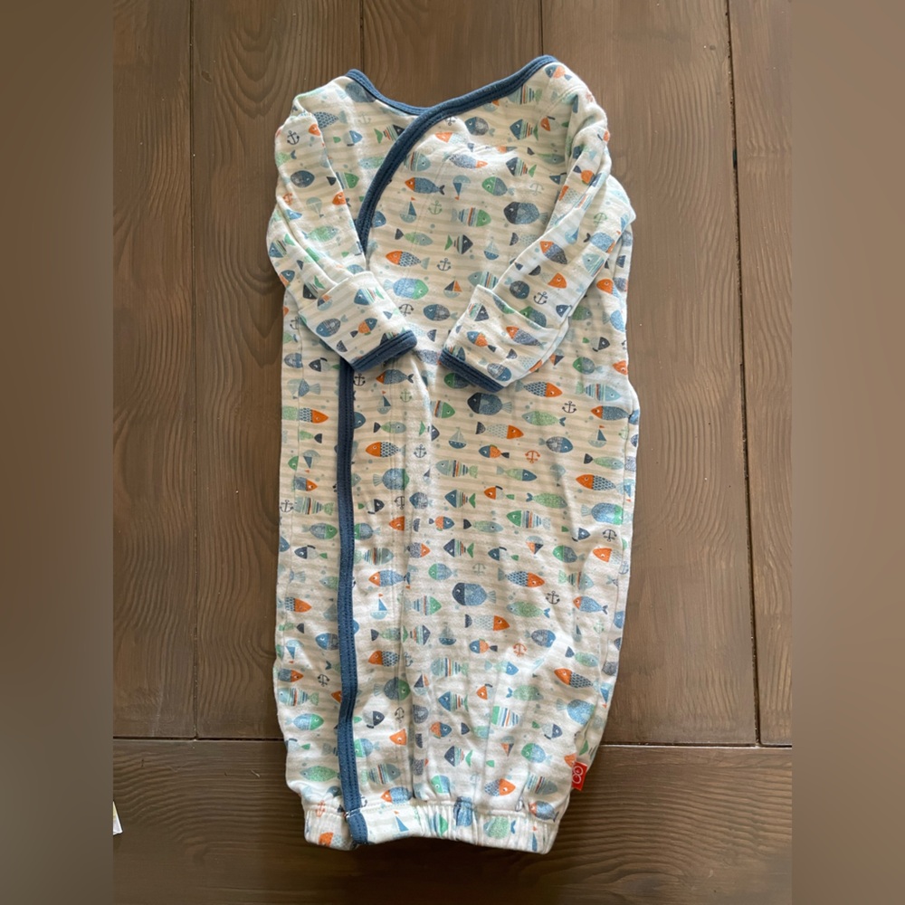 Magnificent Baby magnetic fish sleep gown